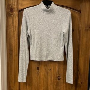 American Eagle Outfitters Gray Long Sleeve Tee